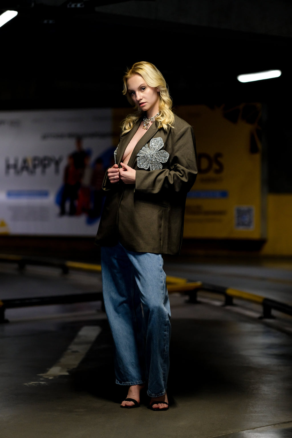 BLAZER FLORES BORDADAS