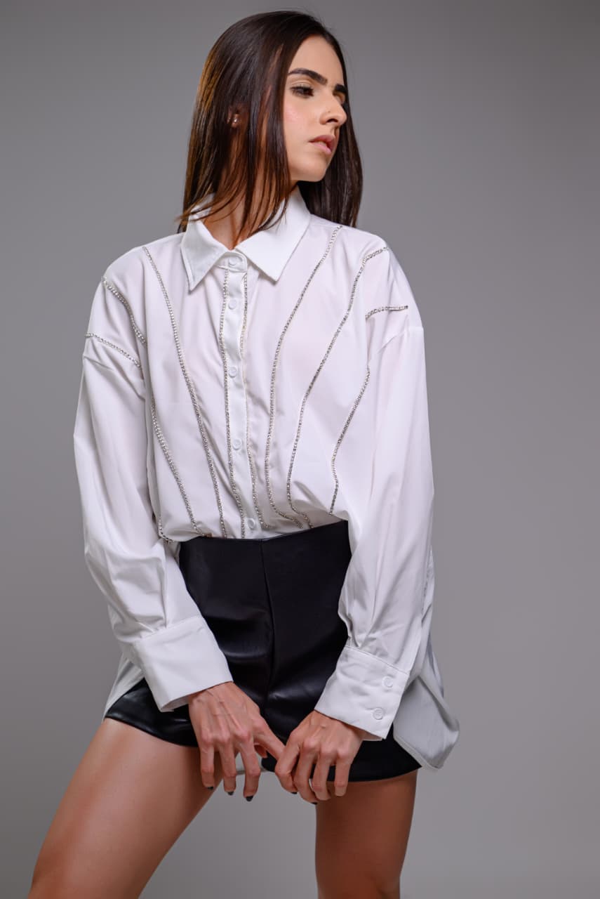 CAMISA EM LINHO STRASS