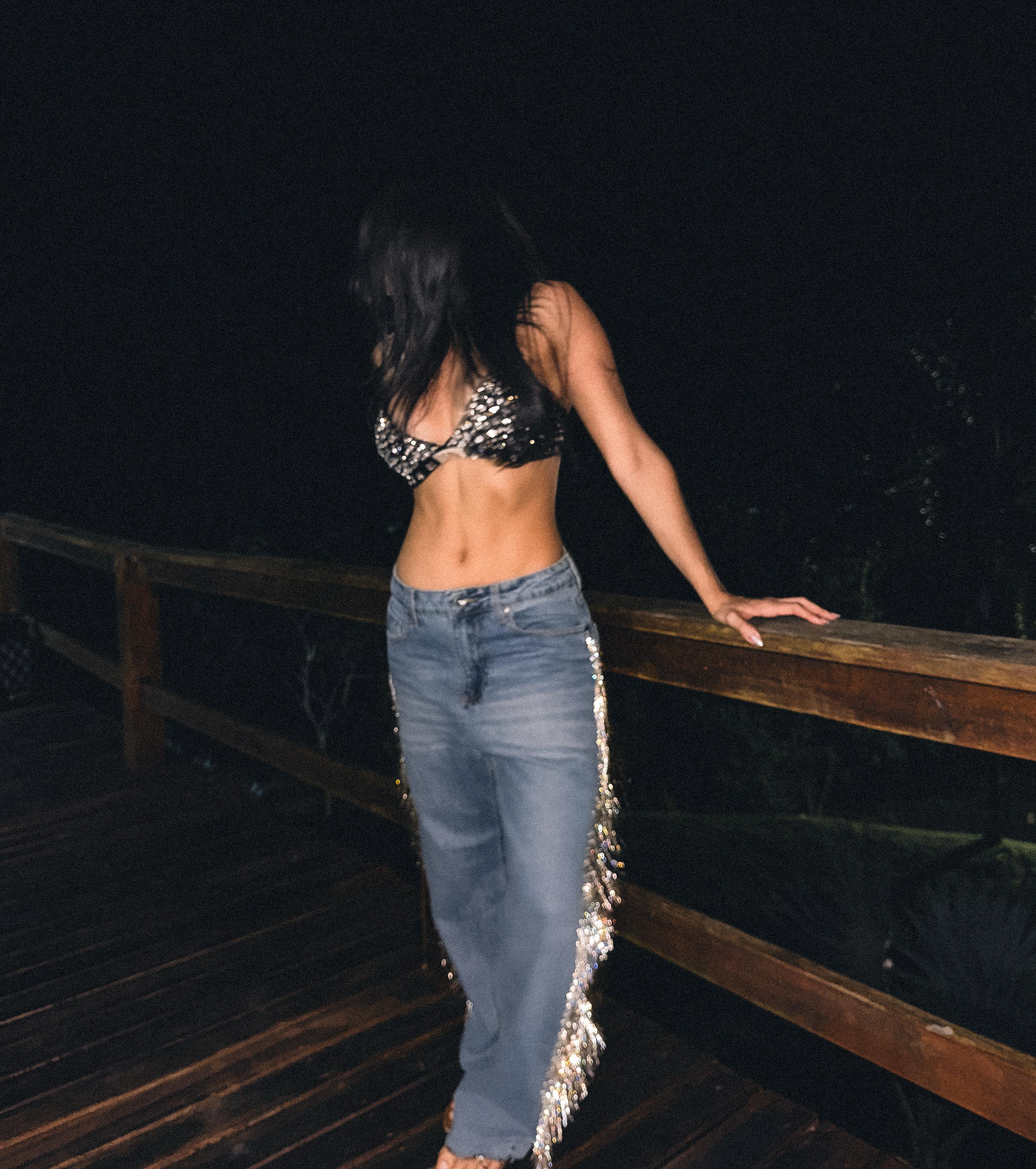 CALÇA JEANS STRASS LATERAL